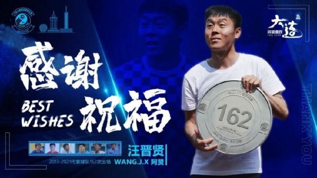 她弯下腰说:亲爱的，我们家从来不说这个词。